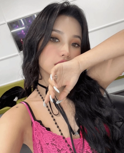 아이들 소연 겨셀카 착샷 무보정 겨라인