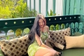 티아라 효민 발등 실루엣 살아난 햇살샷 소파 위 맨발 포즈