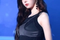 요염한 눈빛의 윈터