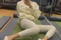 인스타 필라테스 강사 발끝 모은 레깅스 거울샷