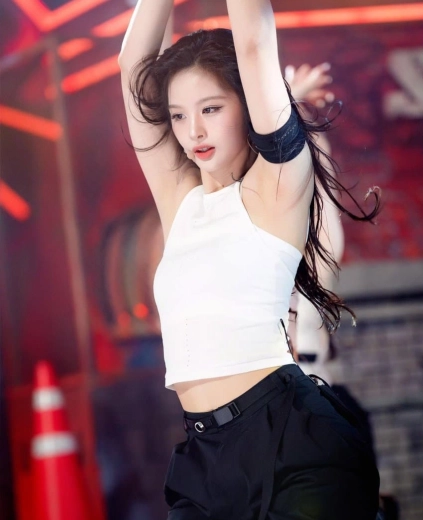 엔믹스 설윤 넓적겨 포착된 무대
