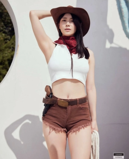 리히 익스프레스 모델 활짝겨 제대로 발사한 카우걸룩