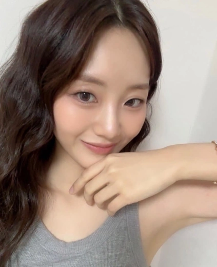 배우 조이현 맨드랑이 노출 셀카
