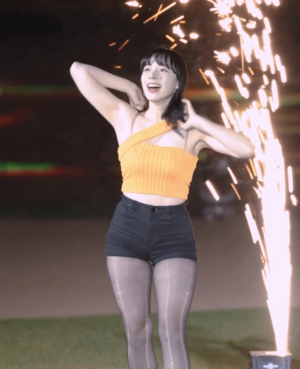 치어리더 하지원 호불호 몸매 “탄탄해서 좋다” vs “너무 과함”
