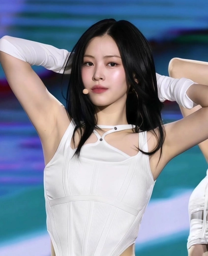 류진 겨드랑이 점 캡처 확산 있지 무대 장면 또 회자