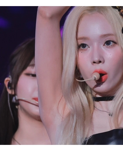 에스파 윈터 겨드랑이 풀오픈한 무대 직캠