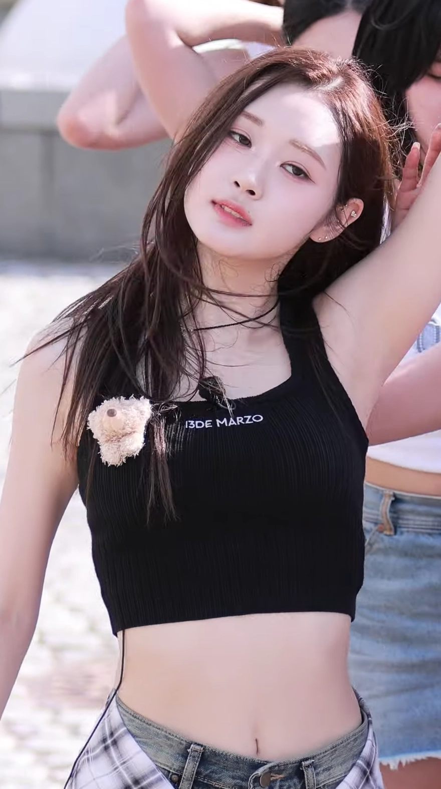 트라이비 미래 야드랑이 노출  팬 반응 폭발