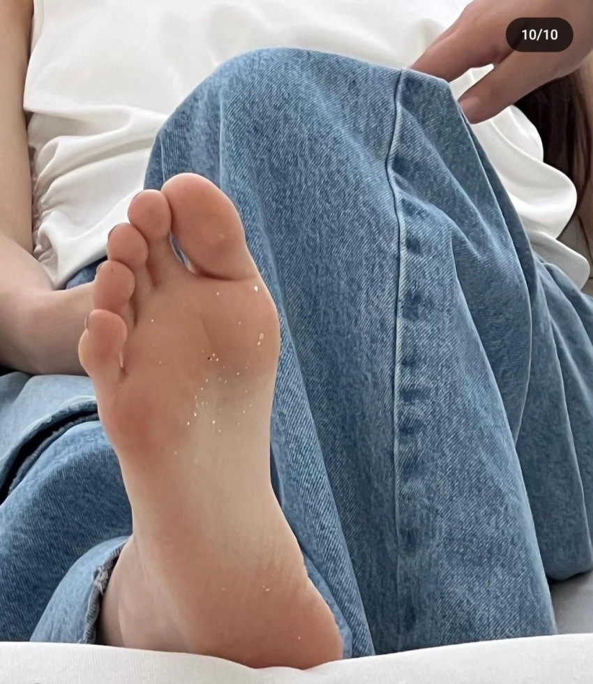 모래 위 맨발 강나언, 발바닥 각도