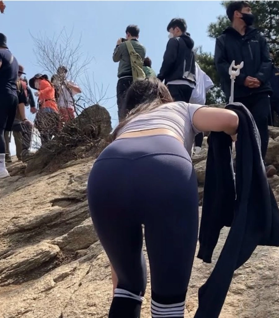 엉태 강조된 청계산 레깅스 착샷 모음