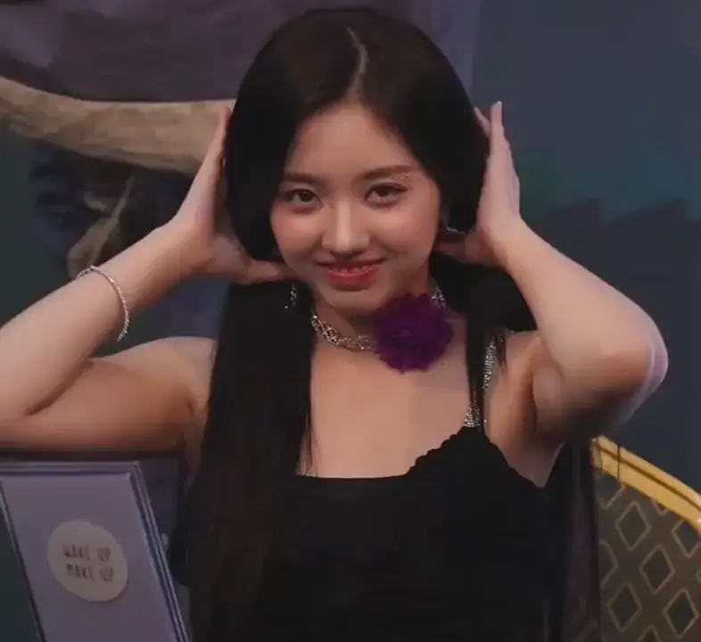 팬싸 메이딘 예서 겨드랑이 순간 포착