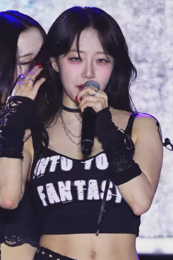 전 시그니처 지원 섹드랑이 터진 블랙탑 직캠
