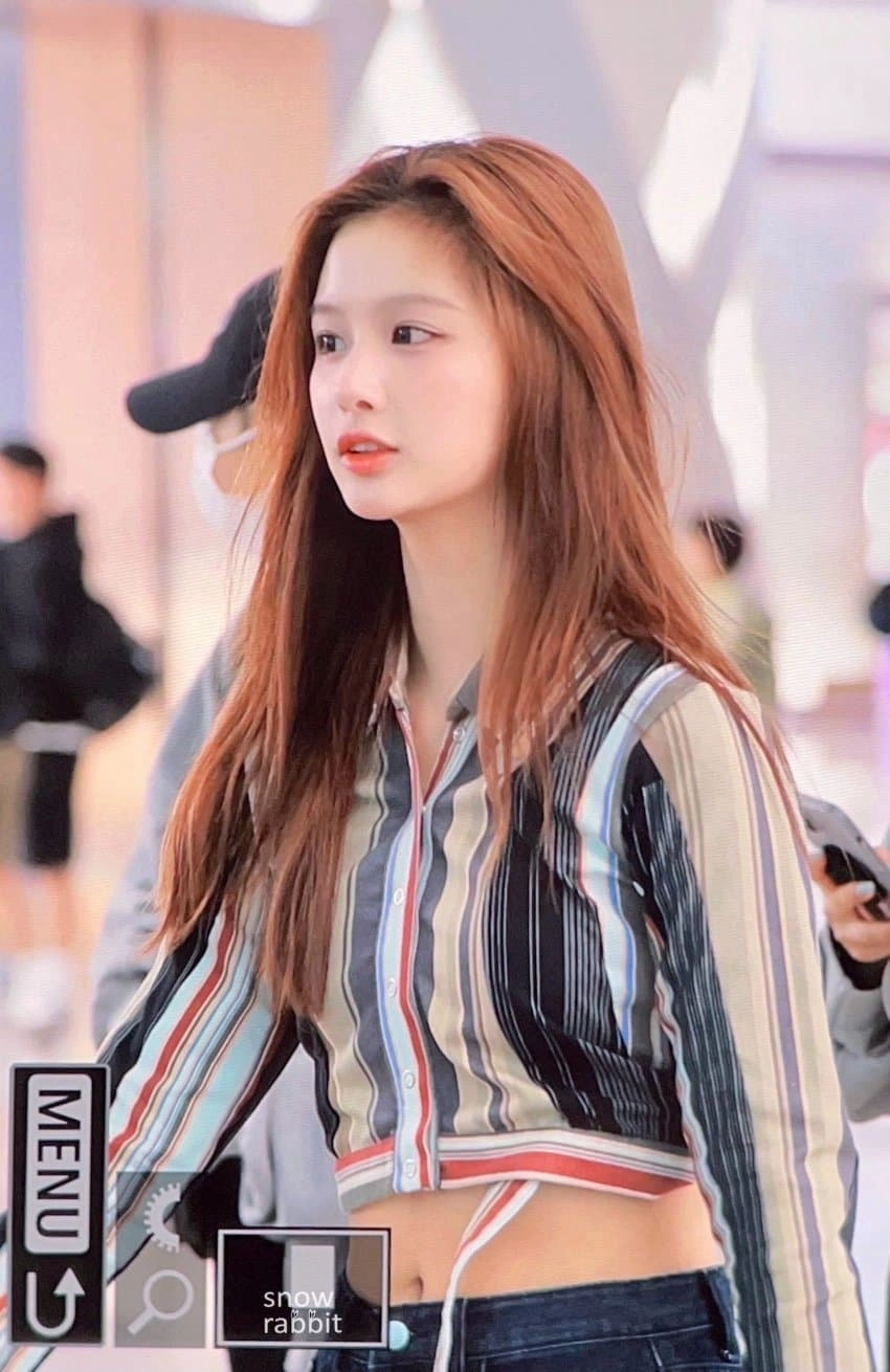 썡얼도 예쁜 설윤