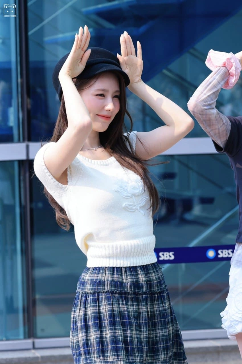 아이들 미연 겨드랑이 노출보다 더 야한 은근슬겨 각도