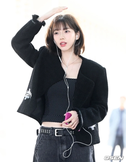 순딩순딩한 단발 카리나