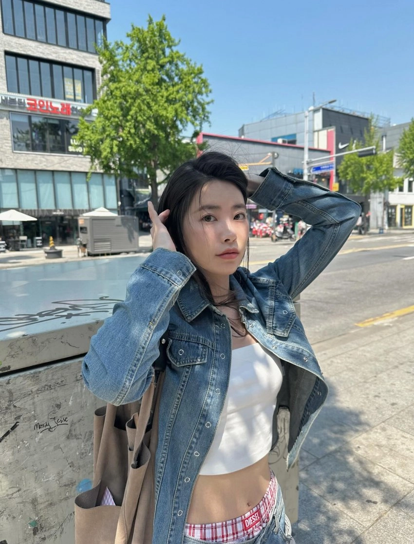 팬티노출도 스타일이다~