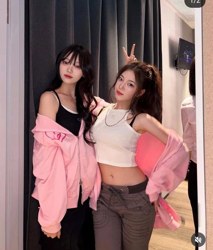 에쁜애 옆에 예쁜애