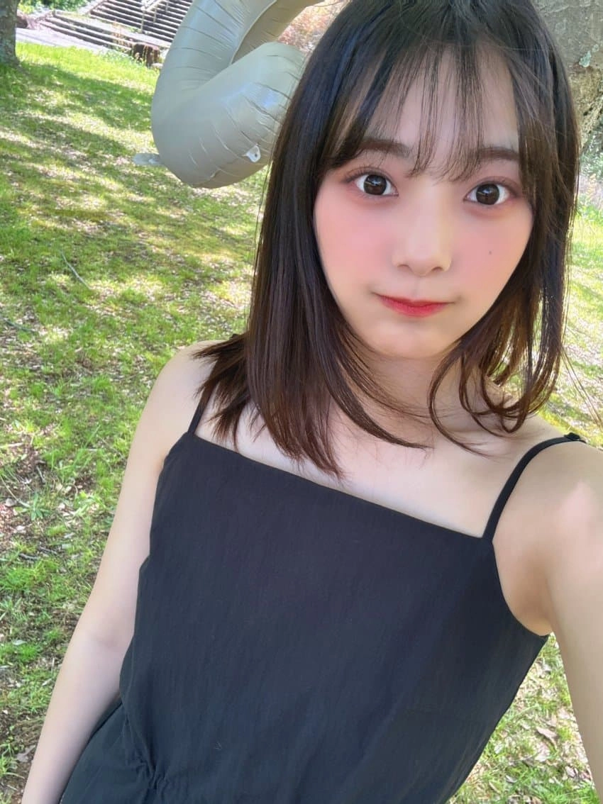 QWER 이시연 은근슬겨 셀카샷 시선 고정