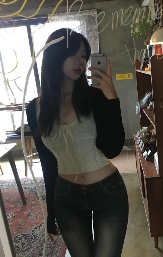 거울앞 셀카