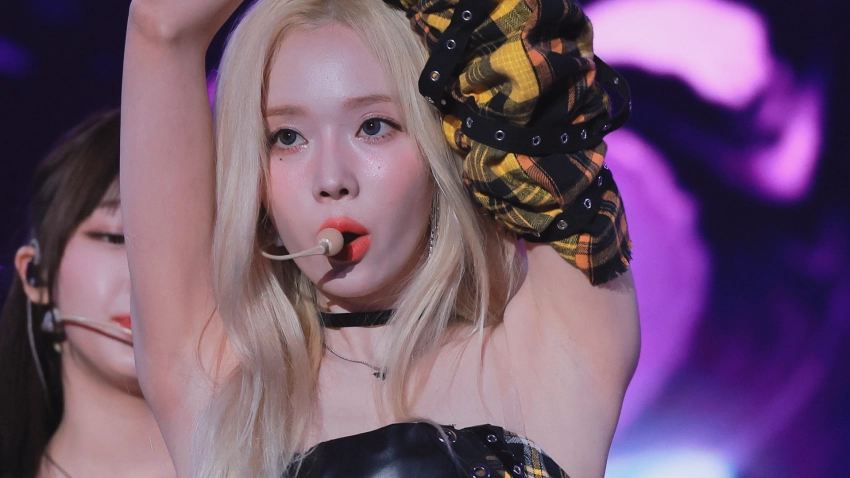 에스파 윈터 겨드랑이 풀오픈한 무대 직캠