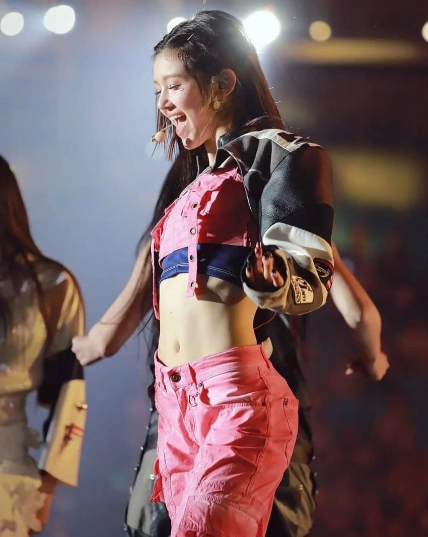 눈웃음이 치명적인 다니엘