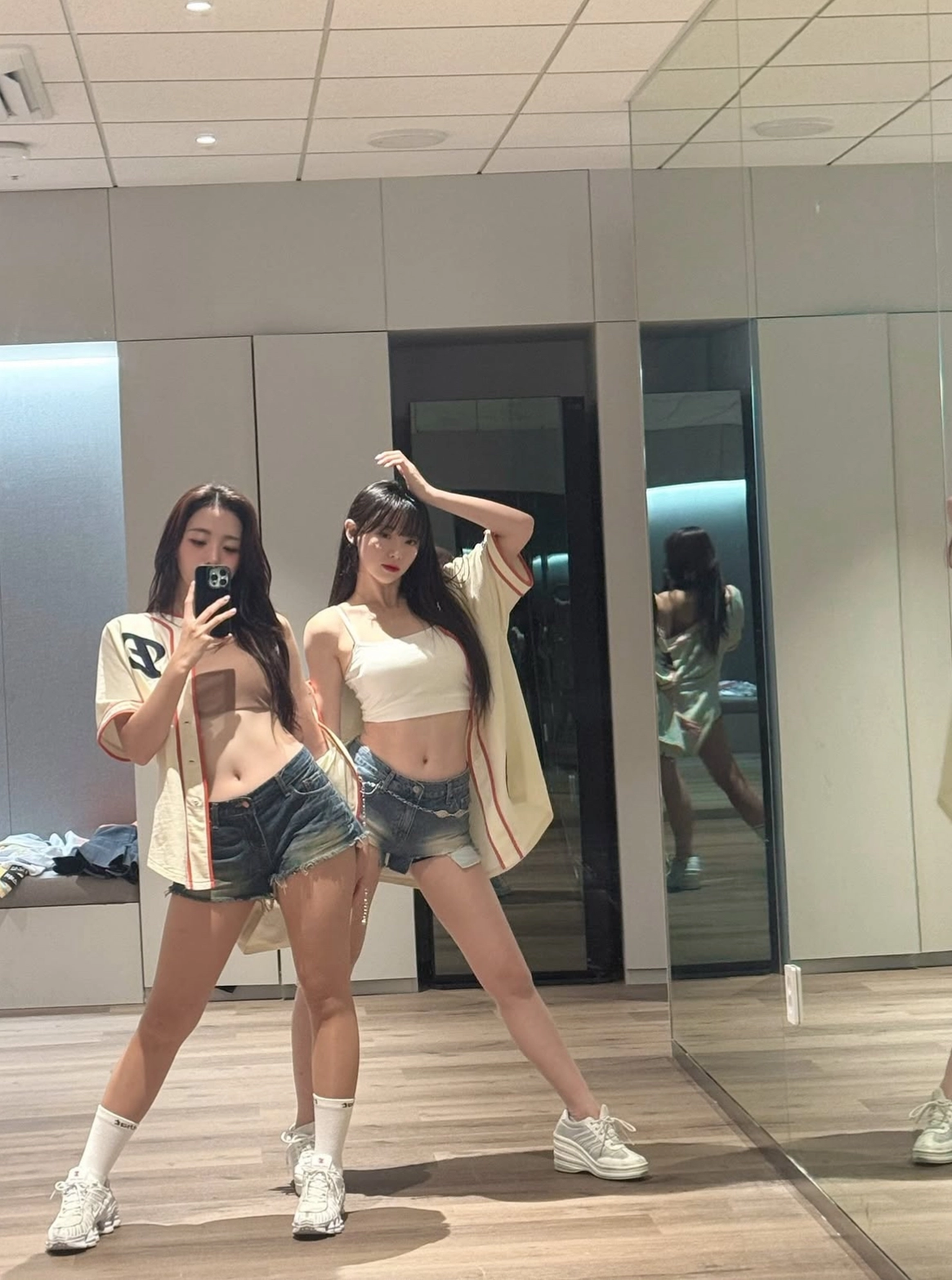 탄력적인 몸매 치어리더 누나들