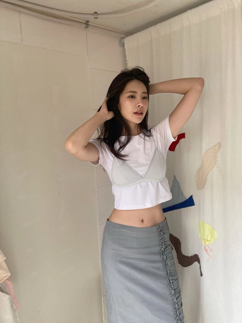 허리 잘룩한거봐라