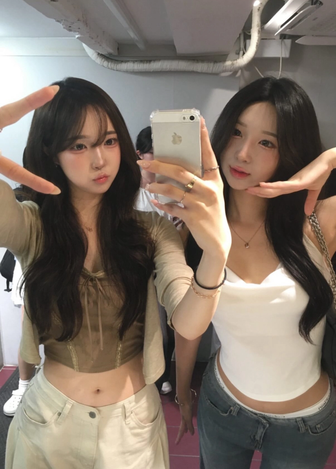 예쁜애들끼리 투샷