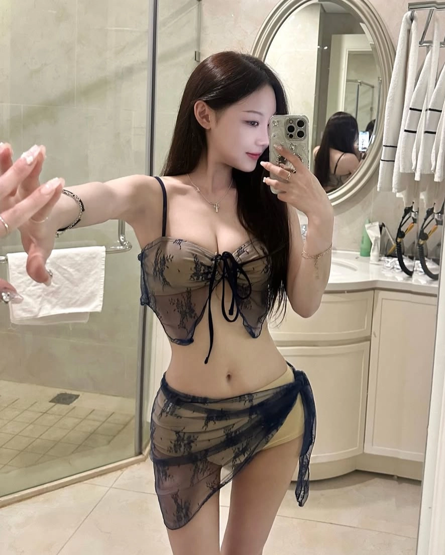 이렇게 살짝 비치는게 야하더라