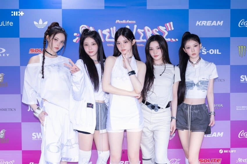 묶은머리가 예쁜 아이릿 모카