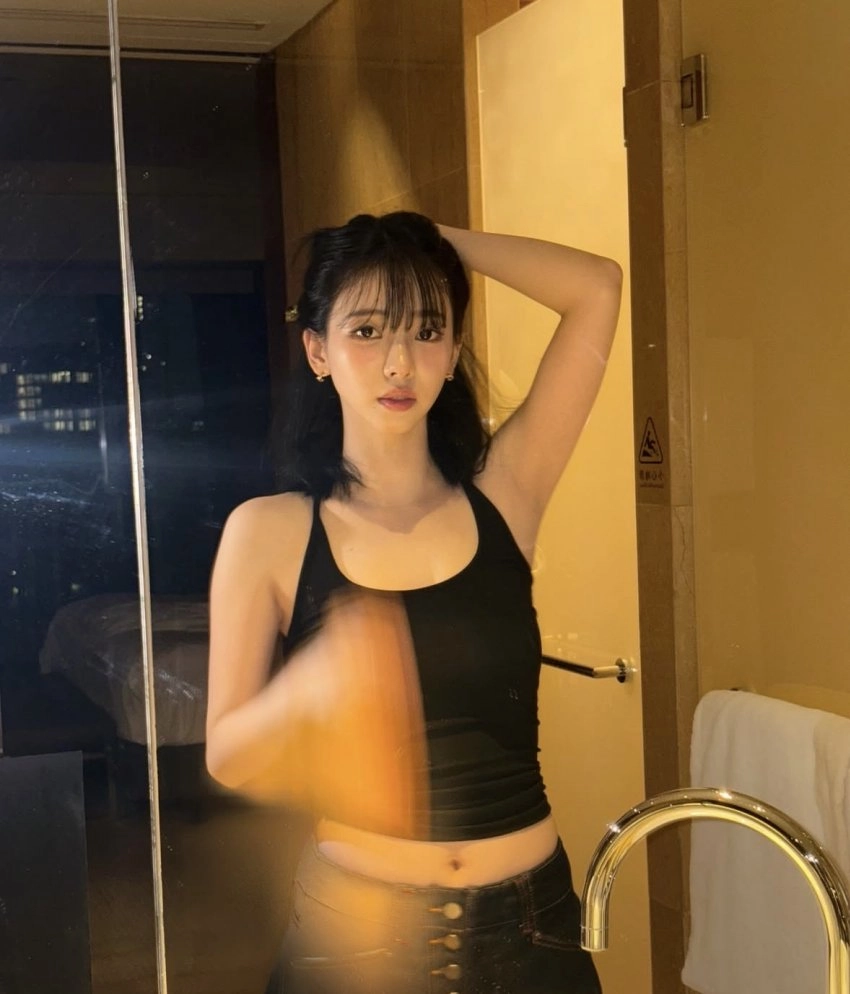 화장지우는중인 카리나