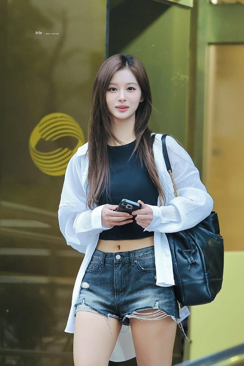 얼굴천재 설윤